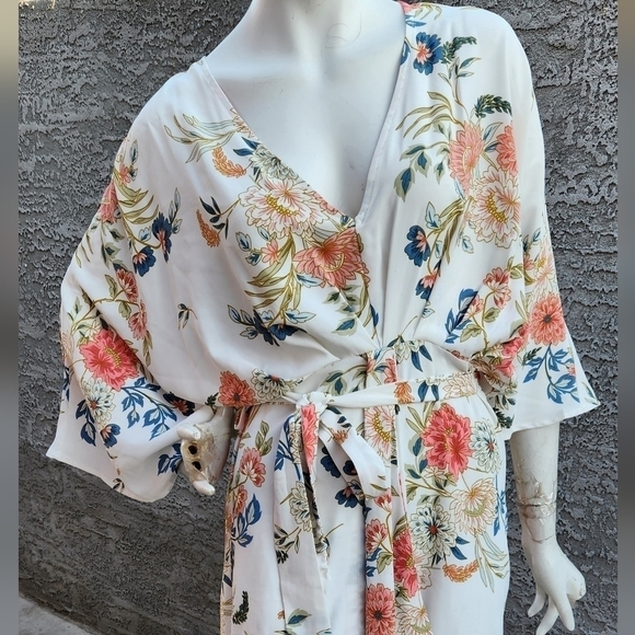 😍😍 Gorgeous Petal & Pup ‎ Prescott Dress - Picture 4 of 7